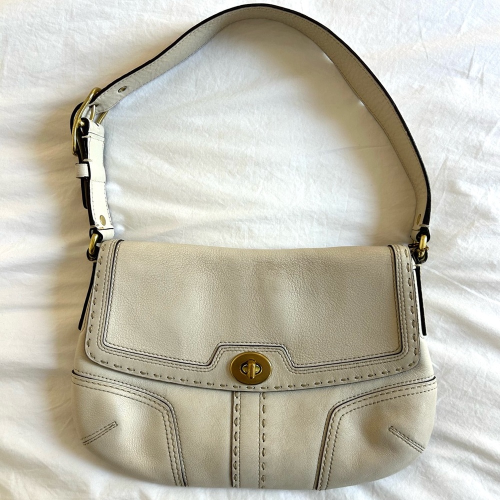 Coach Hamptons Off White Leather Shoulder Bag 11542